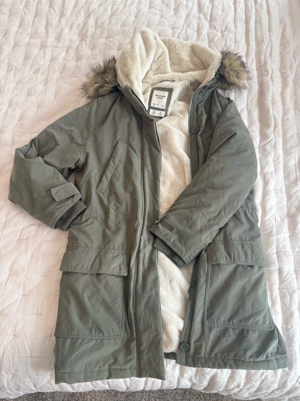 Abercrombie & Fitch Olive Green Puffer Parka with Faux Fur Trim